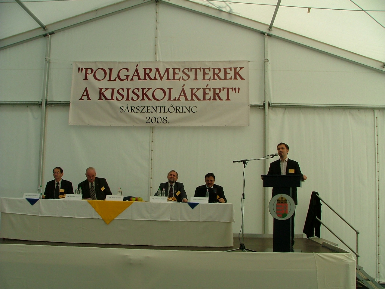 Polgármesterek a kisiskolákért