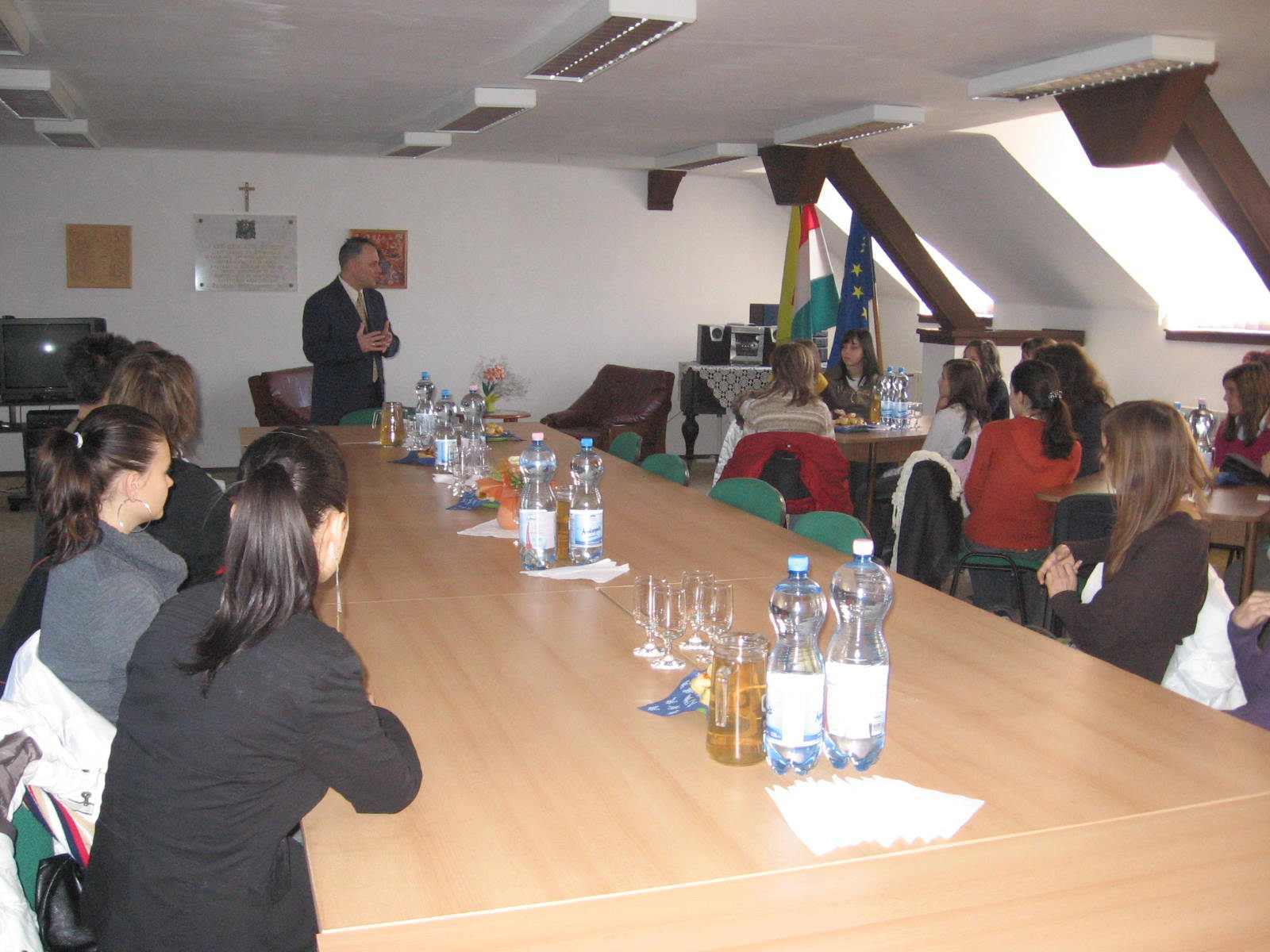 szolidaritás napja, november 18., idősek, idős, idősek otthona, szociális otthon, idősügyi tanács, kaposvár, gimnázium, szakközépiskola, diákok, tanulók
