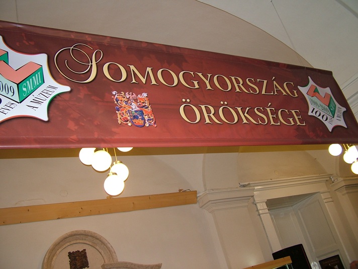 Jubileumi kiállításon készült kép Jubileumi kiállítás nyílt hétfőn Kaposváron