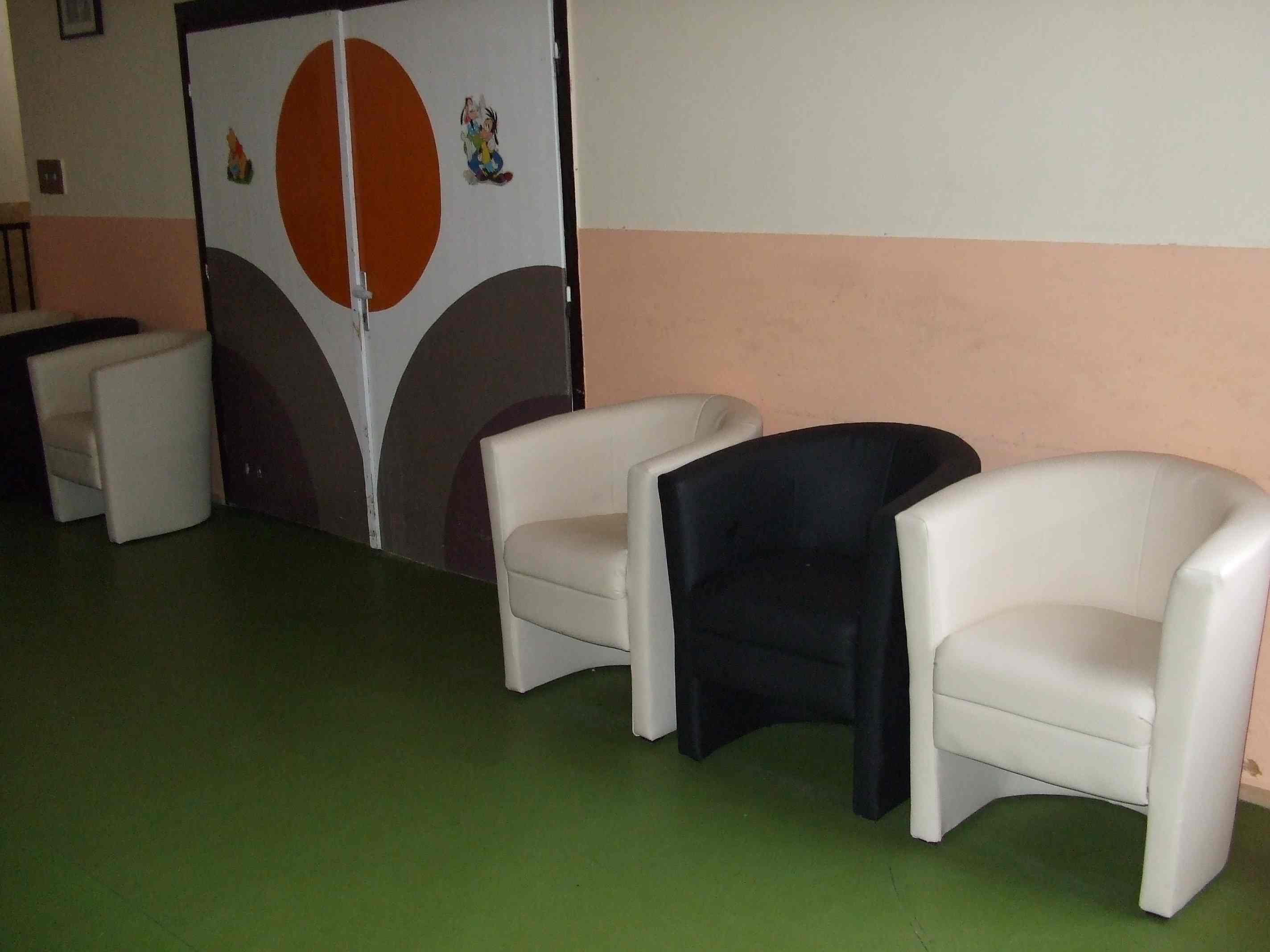 Megérkeztek a várva várt fotelek, Együtt-Egymásért Szociális Otthon Barcs