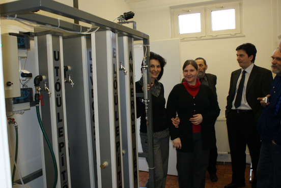 Kép a bemutatásról modell_3_252_20090228143610_94.jpg