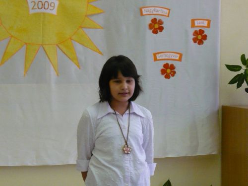 Szavalás közben Szavalóverseny
