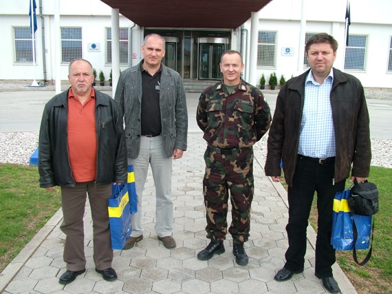 butmir_katonai_bazis_koncsek_antal_mergancz_sandor_r_ezredes_bardos_antal_mk_ezredes_gelencser_attila_171_20090506225350_470.JPG