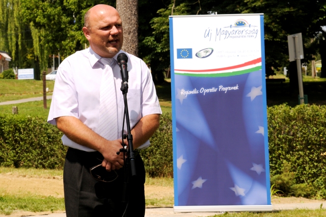 20090522_alapkoletetel_dsc9130_ps_w_528_2009060723509_496.jpg 20090522_alapkoletetel_dsc9130_ps_w_528_2009060723509_496.jpg