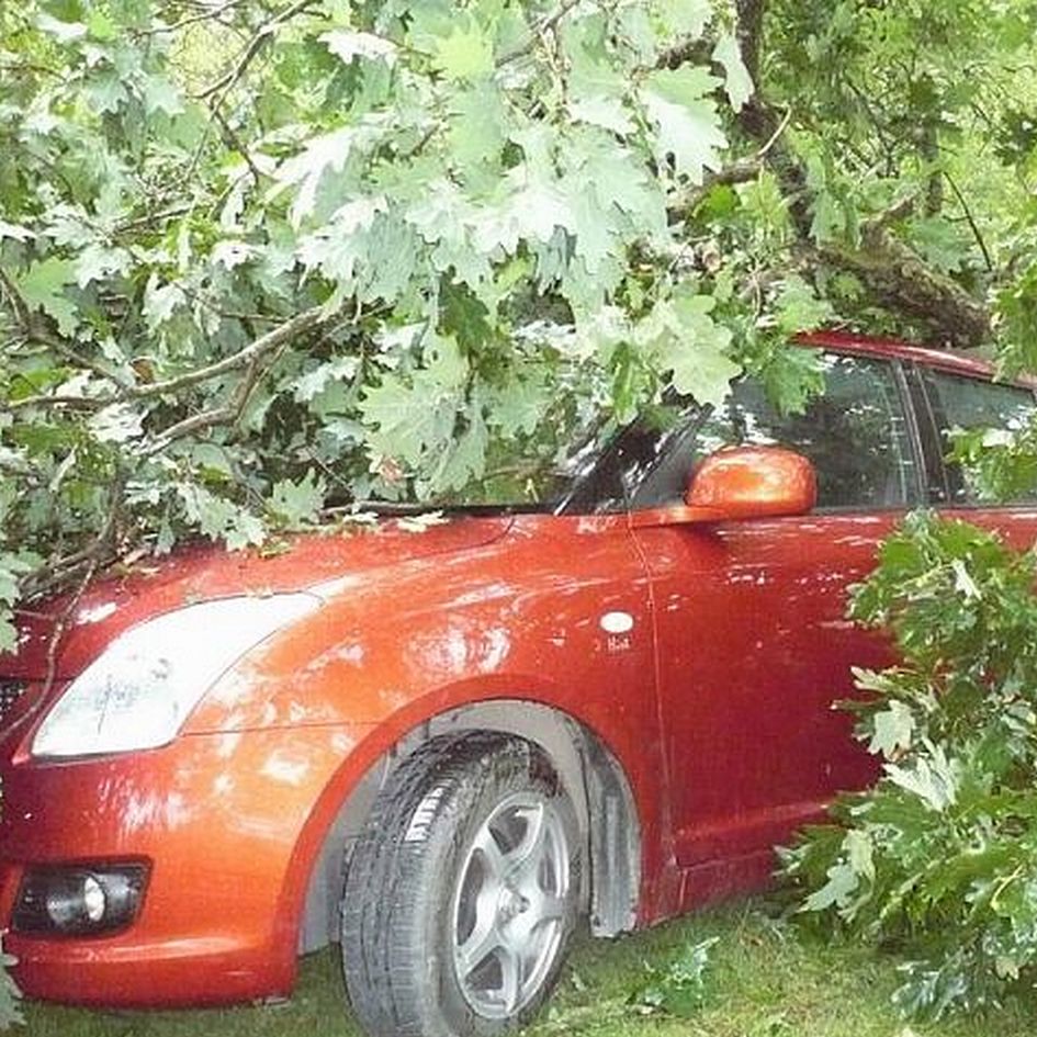 Még mindig viharkárok