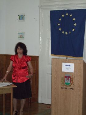 Sziliné Kardos Erzsébet A TÁMOP 3.1.4-08/2-2008-0094 projekt jelene és jövője Innovatív oktatás Somogyban. dscf4160_781_20090825212842_786.JPG