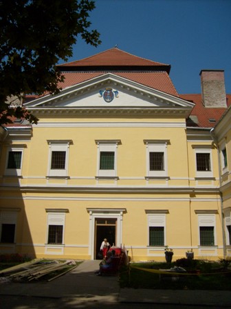 Kastély felújítás