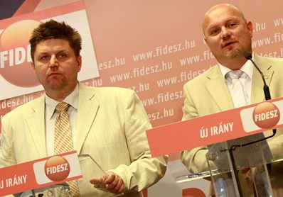 A kormány képes volt arra, hogy a Leader-t is elrontsa