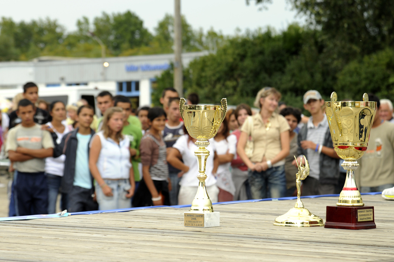 Elindult a II. Somogy Trophy autós túra 20090904_somogy_trophy_dsc7732_ps_w_332_20090905163655_652.jpg