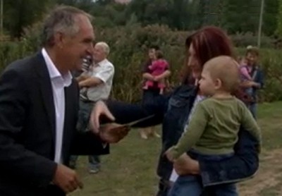 Szita Károly a szülőket és a gyermekeket köszöntötte életfa