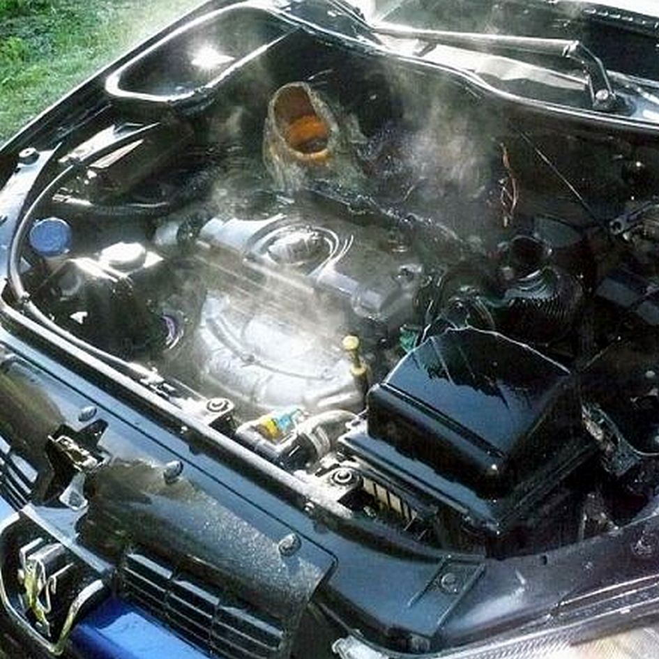 Égett a Peugeot