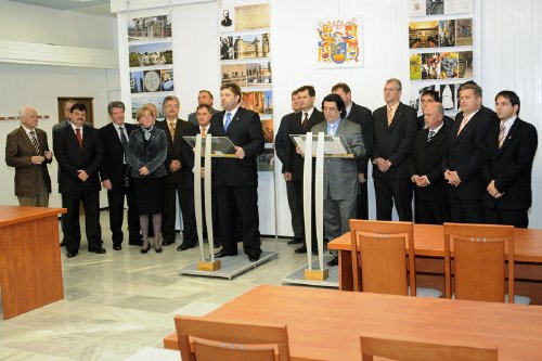 Kihúzták a tanácsnoki széket Kolber alól
