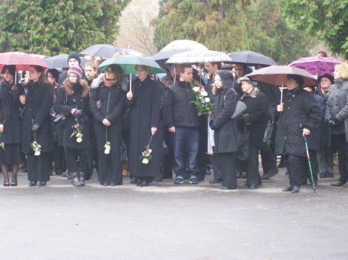 Egykori diáktársak is elkísérték utolsó útjára