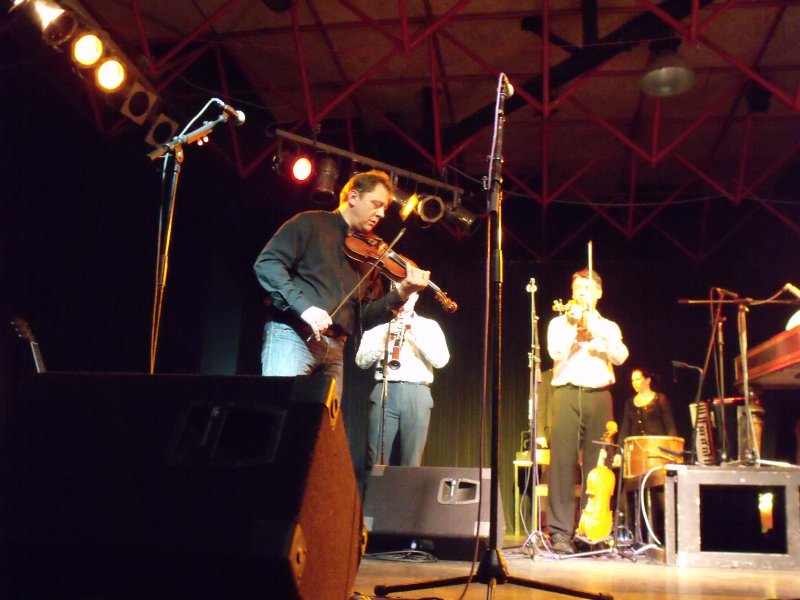 Hódít még a népzene