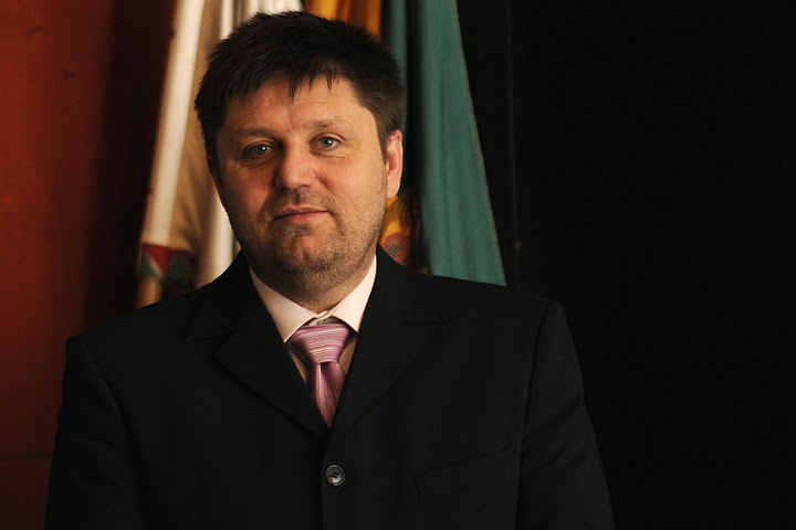 Visszaadná az iskolák önállóságát