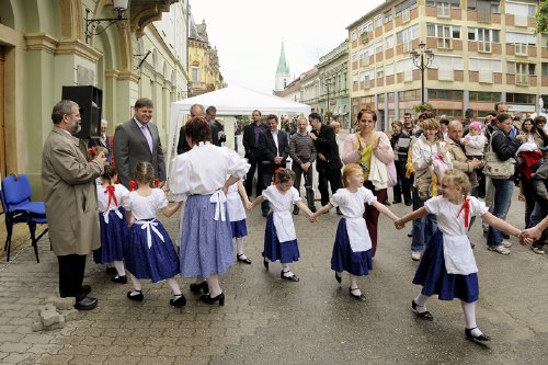 Bulvár helyett jó könyvek kellenek