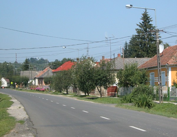 Uniós forrásból csatornáznának