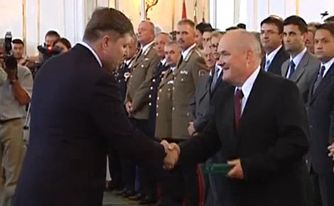 Kitüntette a miniszter Gelencsér Attilát