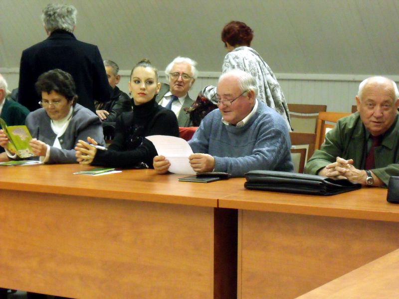 Civilek tanácskoztak a Megyeházán