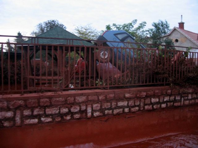 Gyűjtés indult az iszapkatasztrófa károsultjainak