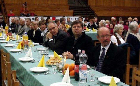 Adventi áhítat a Sportcsarnokban