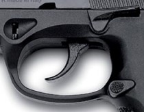 Szántásba motorozott