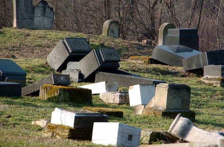 Fiatalkorúak rongáltak Marcaliban