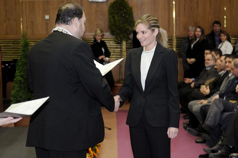 Friss diplomásokat köszöntött az egyetem