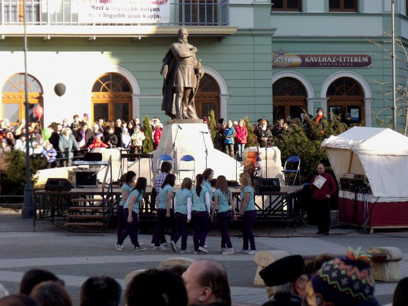 Budapestre megy Dorottya