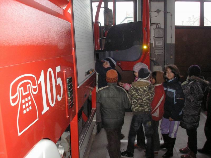 Iskolások látogattak a barcsi tűzoltóságra