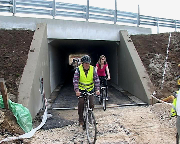 Nyeregbe pattanhatnak a fürediek