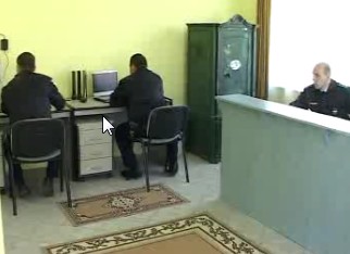 Farönkök zuhantak az autóra