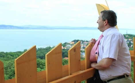 Akadály nélküli a fonyódi panoráma 