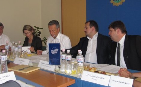 Új utakon, újjászervezés alatt a megyék