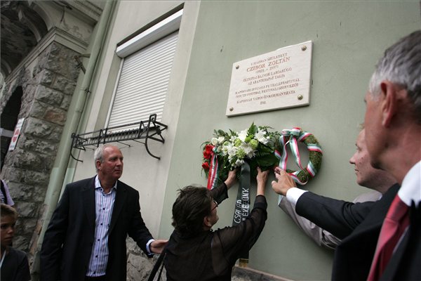 Emléktáblát kapott a kaposvári legenda