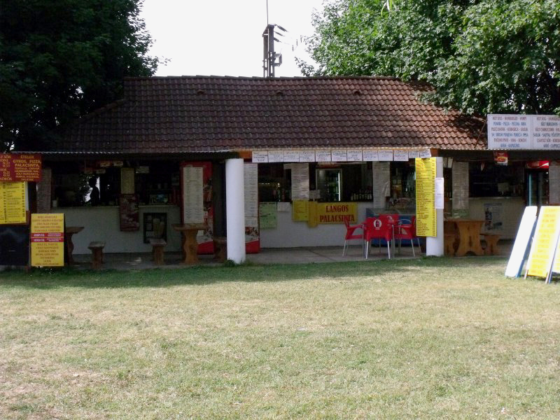 Fürdőhelyeken ellenőrzött a NAV