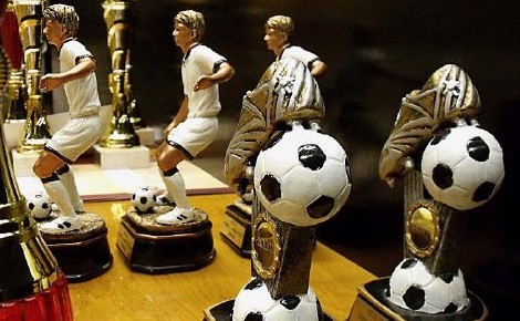 Szégyenpadról állhat fel a labdarúgás