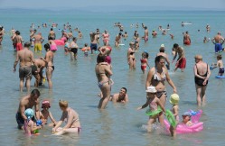 Marad a hőség, de jön a zivatar is