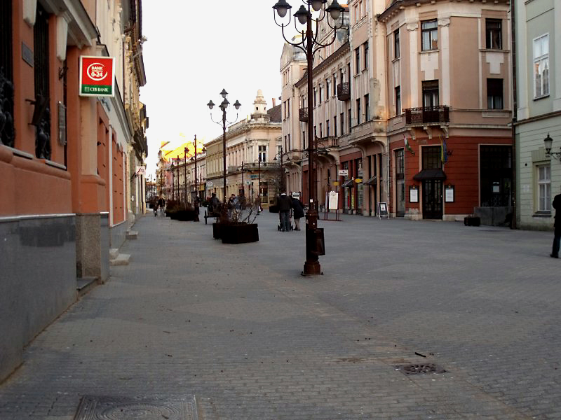 Elköltözik a Vaszary Képtár