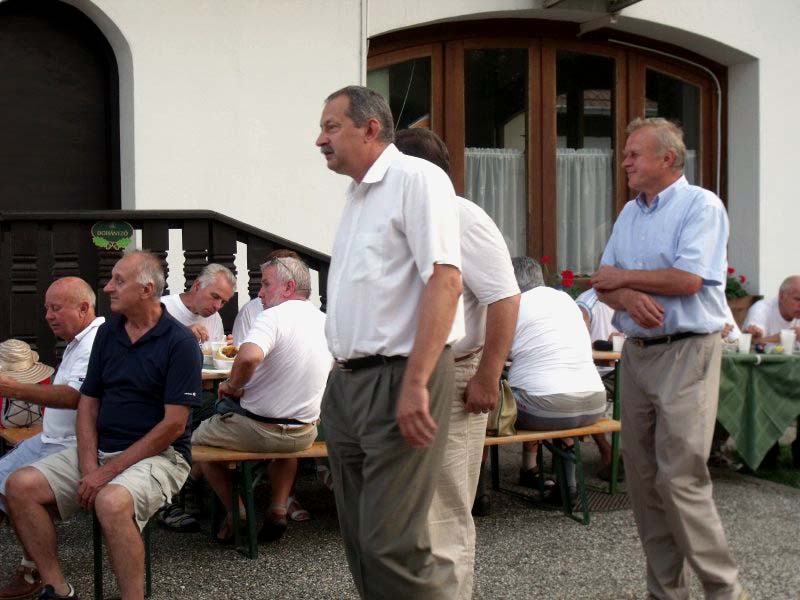 Egészséget a civileknek!