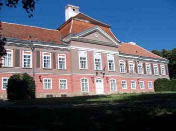 Hivatástudat a pénz világa helyett