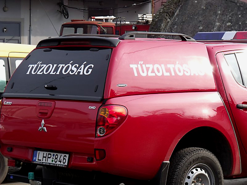 Terrortámadás áldozataira emlékeznek a somogyi tűzoltók