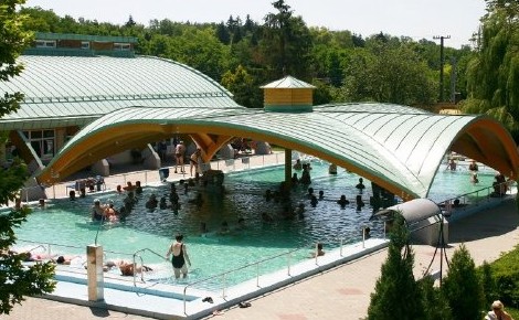 Újjávarázsolják az igali fürdőt 