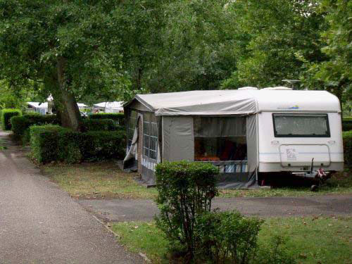 Bezártak a balatoni kempingek