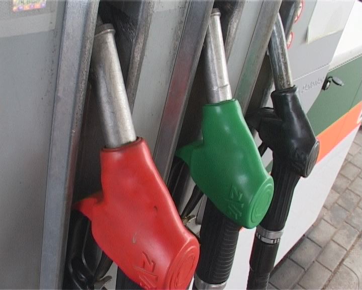 Történelmi csúcson az üzemanyagok ára