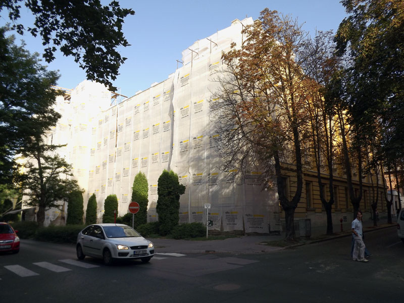 Bérgyilkossal ölette volna meg apját