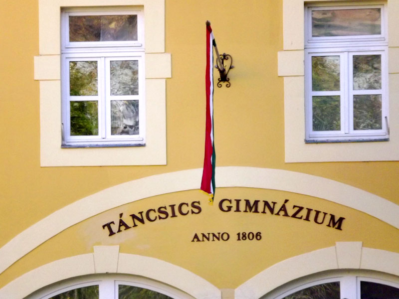 Kaposvár büszke iskoláira és pedagógusaira