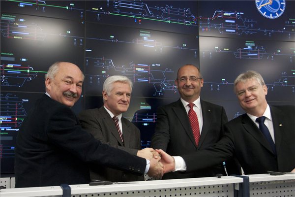 Korszerű forgalomirányítási rendszert avattak Fonyódon