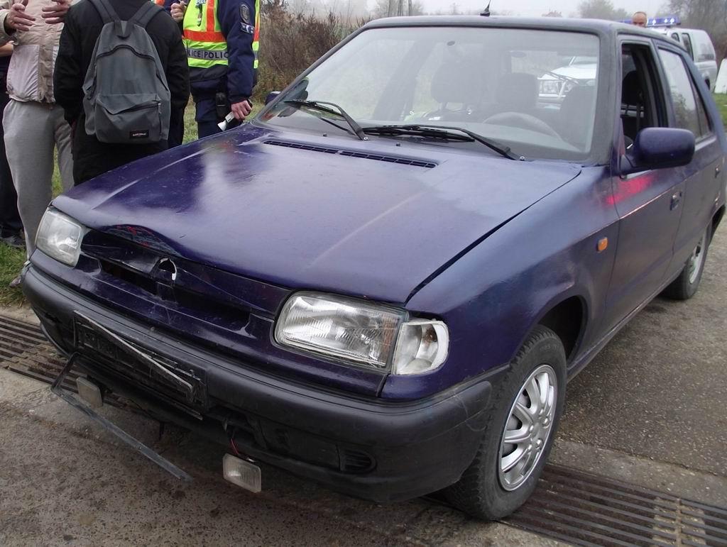 Vonat és személyautó ütközött Somogyban