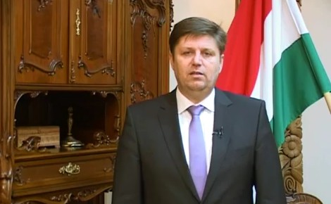 Gelencsér Attila karácsonyi és újévi köszöntője 